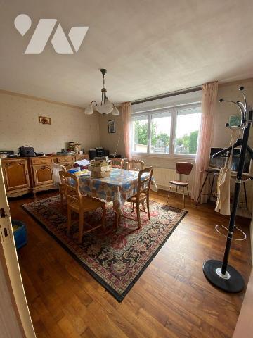 Maison à vendre - TINTENIAC (35 190) - Située dans une rue au calme, une maison à usage d'habit...