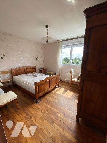 Maison à vendre - TINTENIAC (35 190) - Située dans une rue au calme, une maison à usage d'habit...