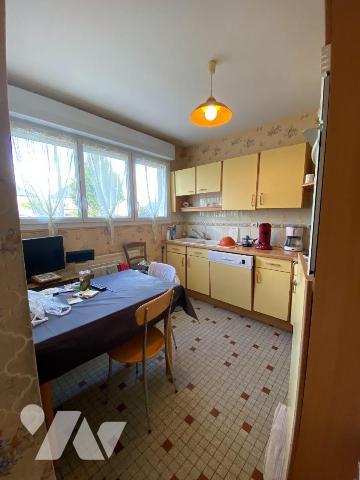 Maison à vendre - TINTENIAC (35 190) - Située dans une rue au calme, une maison à usage d'habit...