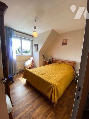 Maison à vendre - TINTENIAC (35 190) - Située dans une rue au calme, une maison à usage d'habit...