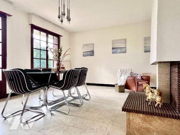 Superbe cadre de vie !!! propriété à vendre à HOULLE 62910  
En impasse, grande maison de fami...