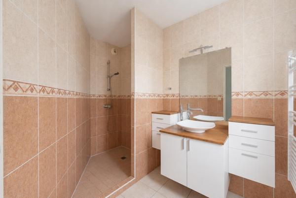 Bruges Maison de 64 m², jardin de 20 m² + parking