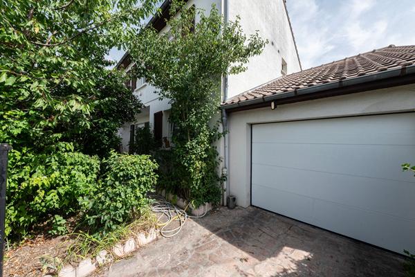 Maison Vaires Sur Marne 5 pièce(s) 147 m2