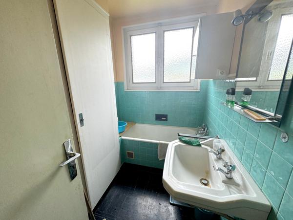 Maison individuelle - 125,47 m2 habitable + 75 m2 de sous-so