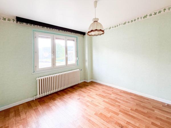 Maison traditionnelle 83m2 T4 sur sous-sol