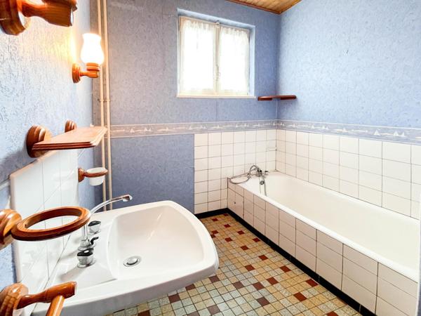 Maison traditionnelle 83m2 T4 sur sous-sol