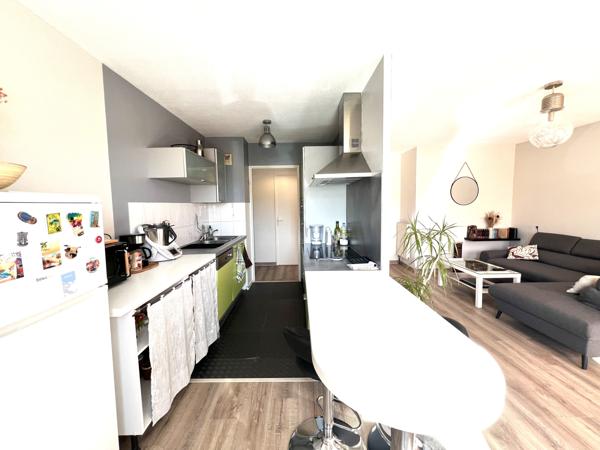 Appartement
                                                                                                                                                                                                                                                                                                                        3 pièce(s)                                                                                                                                                                                                          2 chambre(s)                                                                                                                                                                                                          63.05  m²