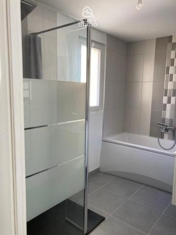 Immeuble
                                                                                                                                                
                                                                                                                                                
                                                                                                                                                
                                                    
                                                                                                                                                                                                                                                                                                                        259  m²                                                                                                                                                                                                         1 etage(s)