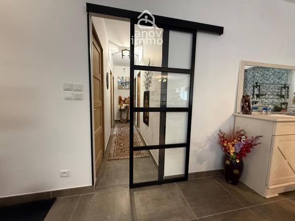 Maison
                                                                                                                                                                                                                                                                                                                        5 pièce(s)                                                                                                                                                                                                          3 chambre(s)                                                                                                                                                                                                          98  m²