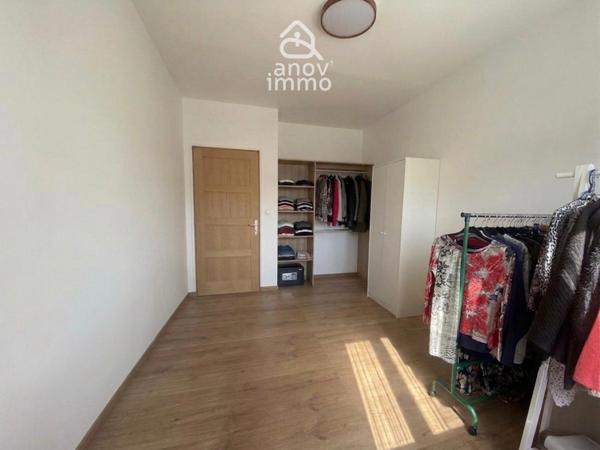 Maison
                                                                                                                                                                                                                                                                                                                        5 pièce(s)                                                                                                                                                                                                          3 chambre(s)                                                                                                                                                                                                          98  m²