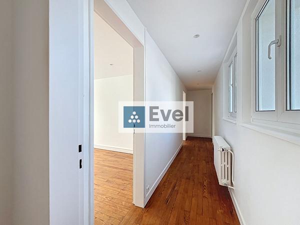 À louer appartement entièrement rénové 5 pièces au centre-ville de Saint-Avold