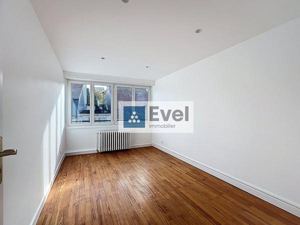 À louer appartement entièrement rénové 5 pièces au centre-ville de Saint-Avold