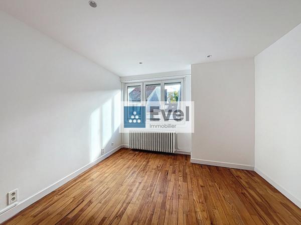 À louer appartement entièrement rénové 5 pièces au centre-ville de Saint-Avold