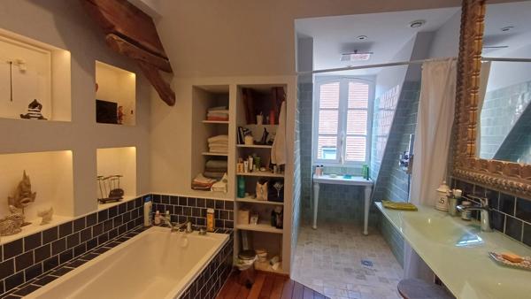 Maison à vendre 6 pièces LE BUGUE (24)