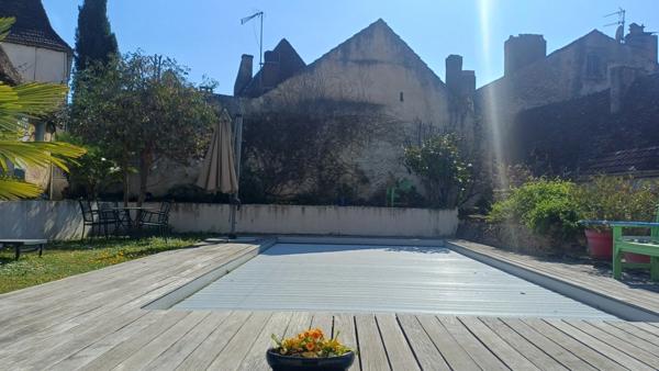 Maison à vendre 6 pièces LE BUGUE (24)