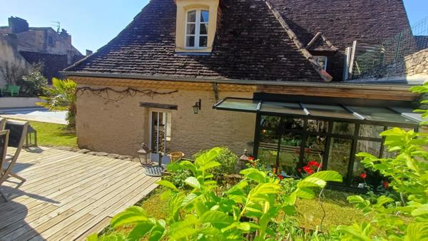 Maison à vendre 6 pièces LE BUGUE (24)