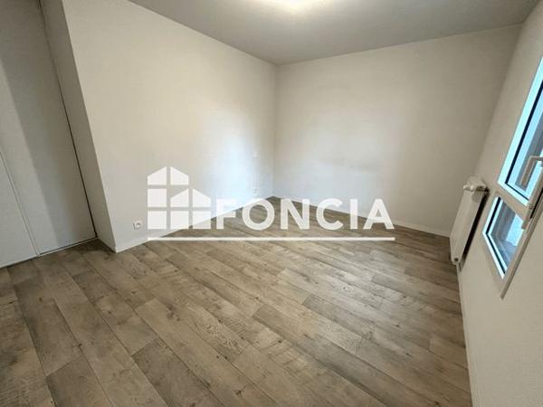 Location Appartement 2 pièces 45.16 m² - 1TER AVENUE DE LA MARNE Vannes 56000