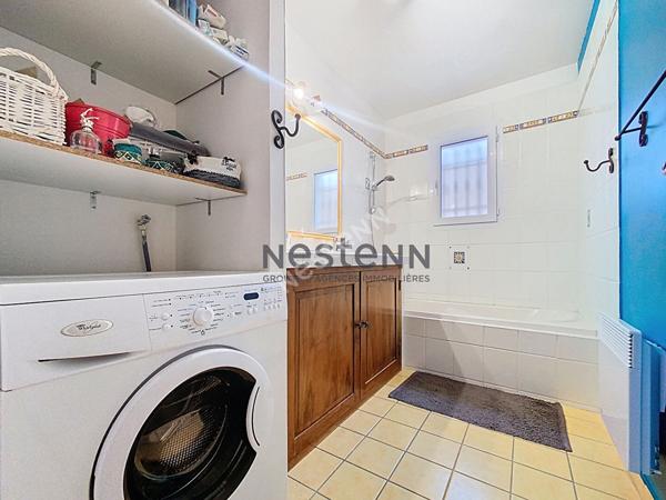 Maison Vacqueyras 6 pièce(s) 143 m2 Terrain - Piscine - Garages