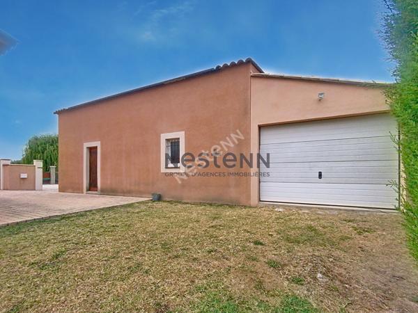 Maison Vacqueyras 6 pièce(s) 143 m2 Terrain - Piscine - Garages