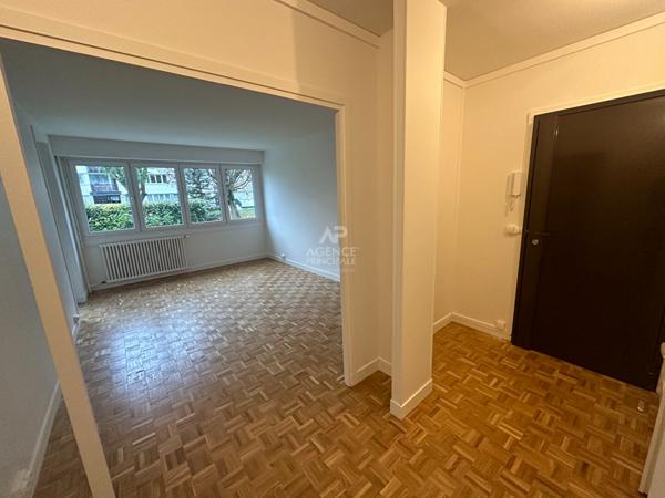 Appartement Saint Germain En Laye 3 pièce(s) 58 m2 €280 000 ** - Référence 17379