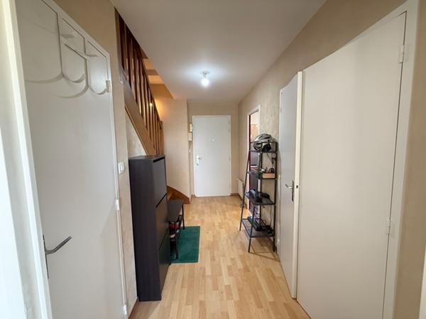 À vendre : Appartement 4 pièces à VERN SUR SEICHE avec garage