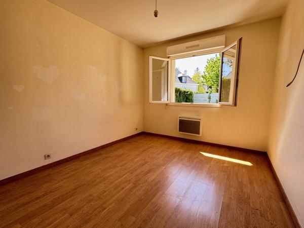 À vendre - Maison individuelle, 4 pièces située à Montlouis-sur-Loire (37270)