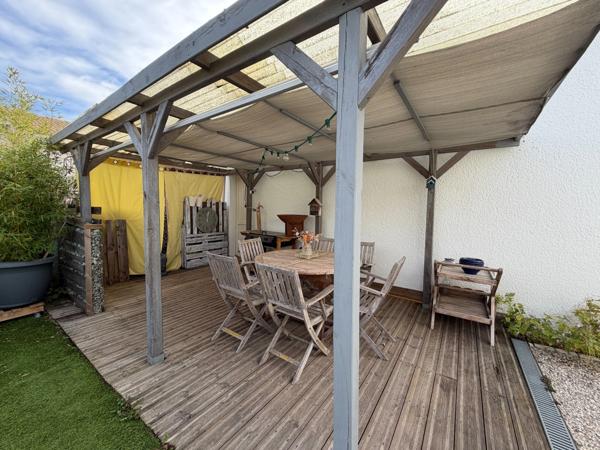 MAISON ATYPIQUE DE 80 M² SUR PLUS DE 1 000 M² DE TERRAIN