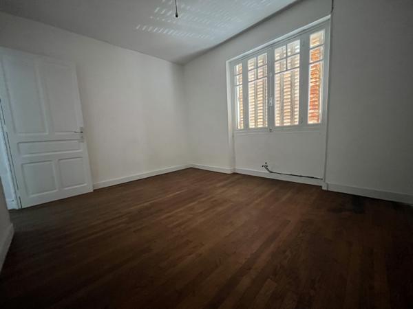 Maison
         5 pièces
        - 79 m² 30 000 € *