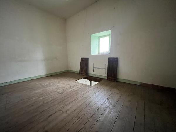 Maison
         5 pièces
        - 79 m² 30 000 € *