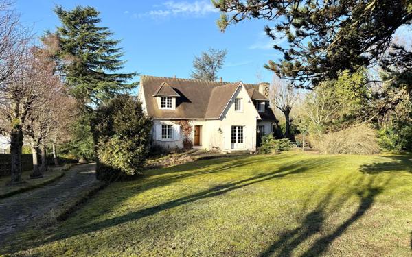 Maison à vendre    6 pièces • 256 m2 Santeny