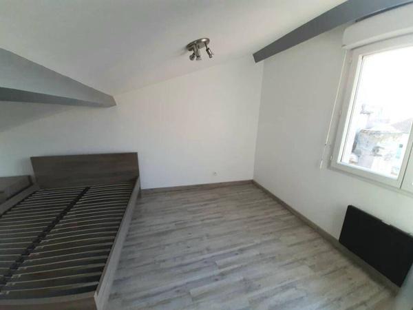 MONTBRISON - Studio meublé