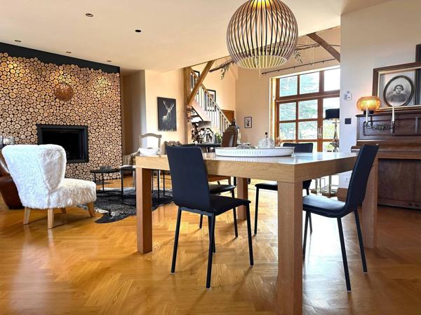 Propriété d’Exception – Domaine Privé de 27 Hectares en Position Dominante – Périgord Noir