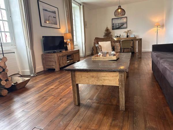 Propriété d’Exception – Domaine Privé de 27 Hectares en Position Dominante – Périgord Noir