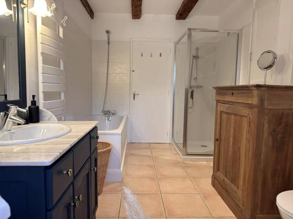 Propriété d’Exception – Domaine Privé de 27 Hectares en Position Dominante – Périgord Noir