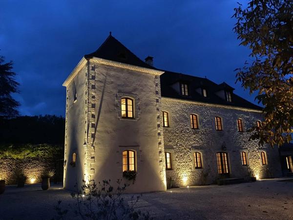 Propriété d’Exception – Domaine Privé de 27 Hectares en Position Dominante – Périgord Noir