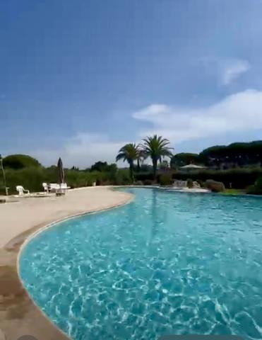 EXCLUSIVITÉ MANDELIEU ILE DE CANNES MARINA 2 PIÈCES TERRASSE CAVE ET 2 PARKING