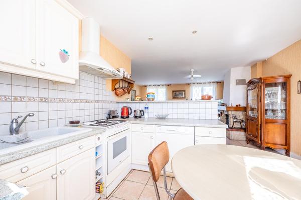 Maison à vendre 215 660 € Chauray 4 p 82 m² DPE D