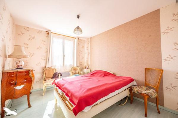 Maison à vendre 215 660 € Chauray 4 p 82 m² DPE D