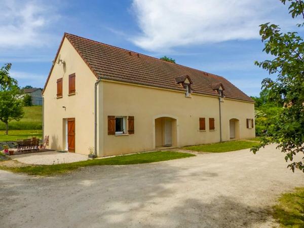 Salviac (46340) Immeuble de 4 appartements T3 duplex à Salviac