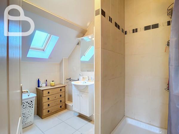 Salviac (46340) Immeuble de 4 appartements T3 duplex à Salviac