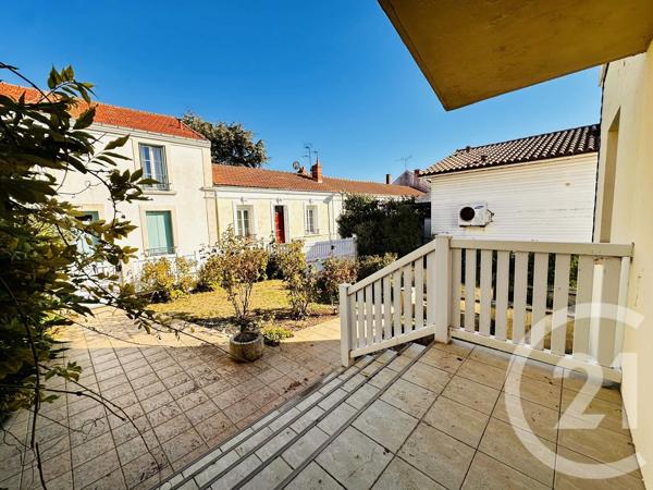 Maison à vendre  5 pièces - 82 m 2   FOURAS  - 17