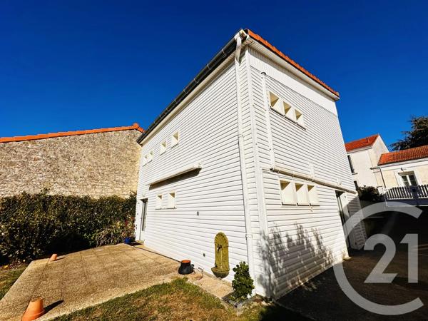 Maison à vendre  5 pièces - 82 m 2   FOURAS  - 17