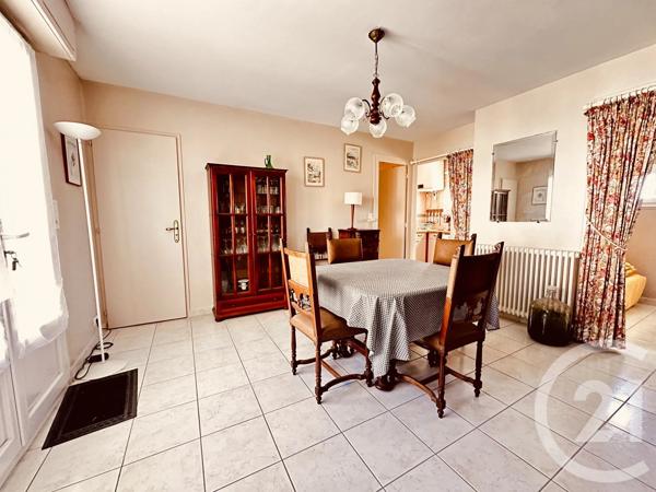 Maison à vendre  5 pièces - 82 m 2   FOURAS  - 17