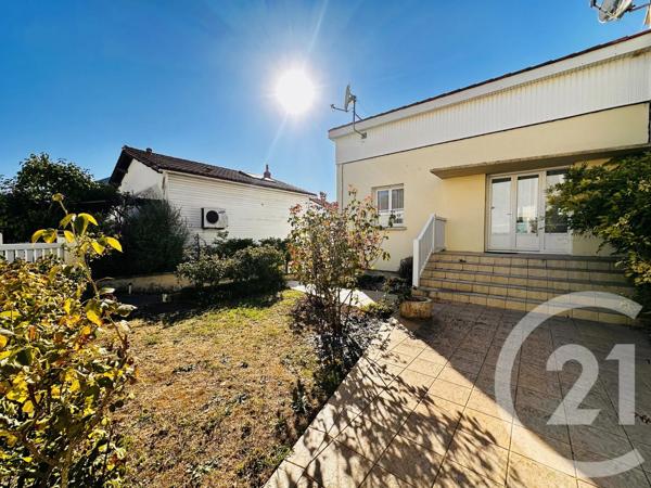 Maison à vendre  5 pièces - 82 m 2   FOURAS  - 17