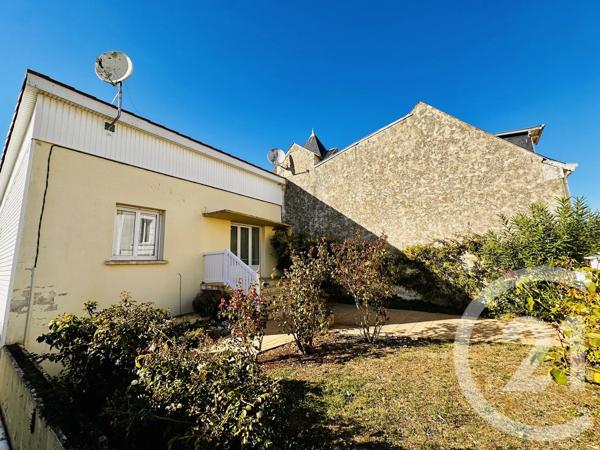Maison à vendre  5 pièces - 82 m 2   FOURAS  - 17