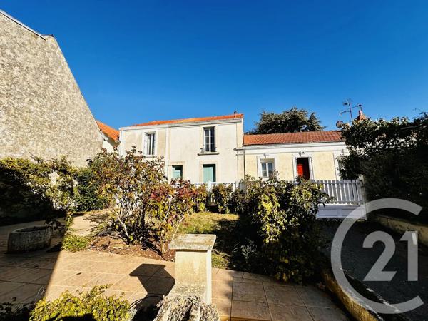 Maison à vendre  5 pièces - 82 m 2   FOURAS  - 17