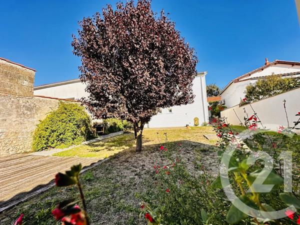 Maison à vendre  5 pièces - 82 m 2   FOURAS  - 17