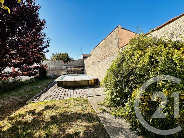 Maison à vendre  5 pièces - 82 m 2   FOURAS  - 17