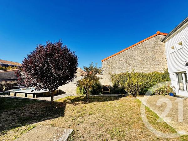 Maison à vendre  5 pièces - 82 m 2   FOURAS  - 17