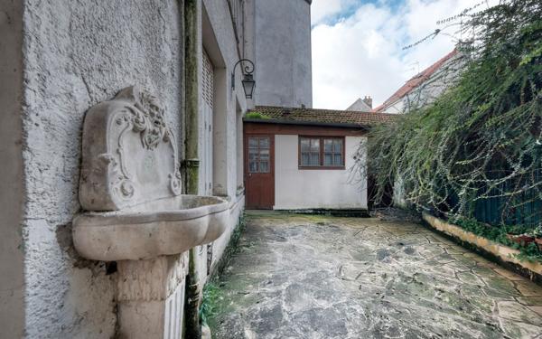 Appartement à vendre    2 pièces • 65 m2 Étampes